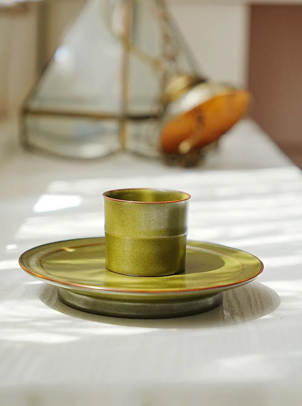 Saucer suit for coffee mug